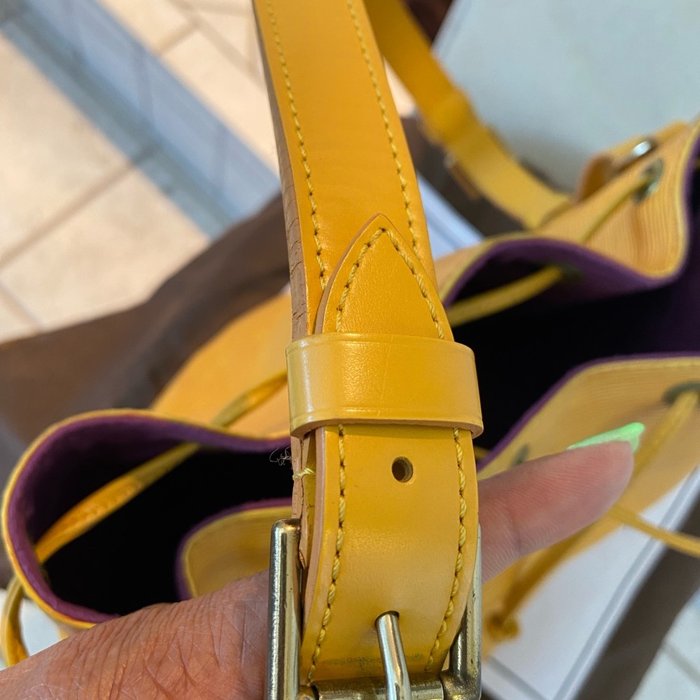 Louis Vuitton Yellow/Purple Epi Leather Noé Shoulder Bag - Picture 13 of 15